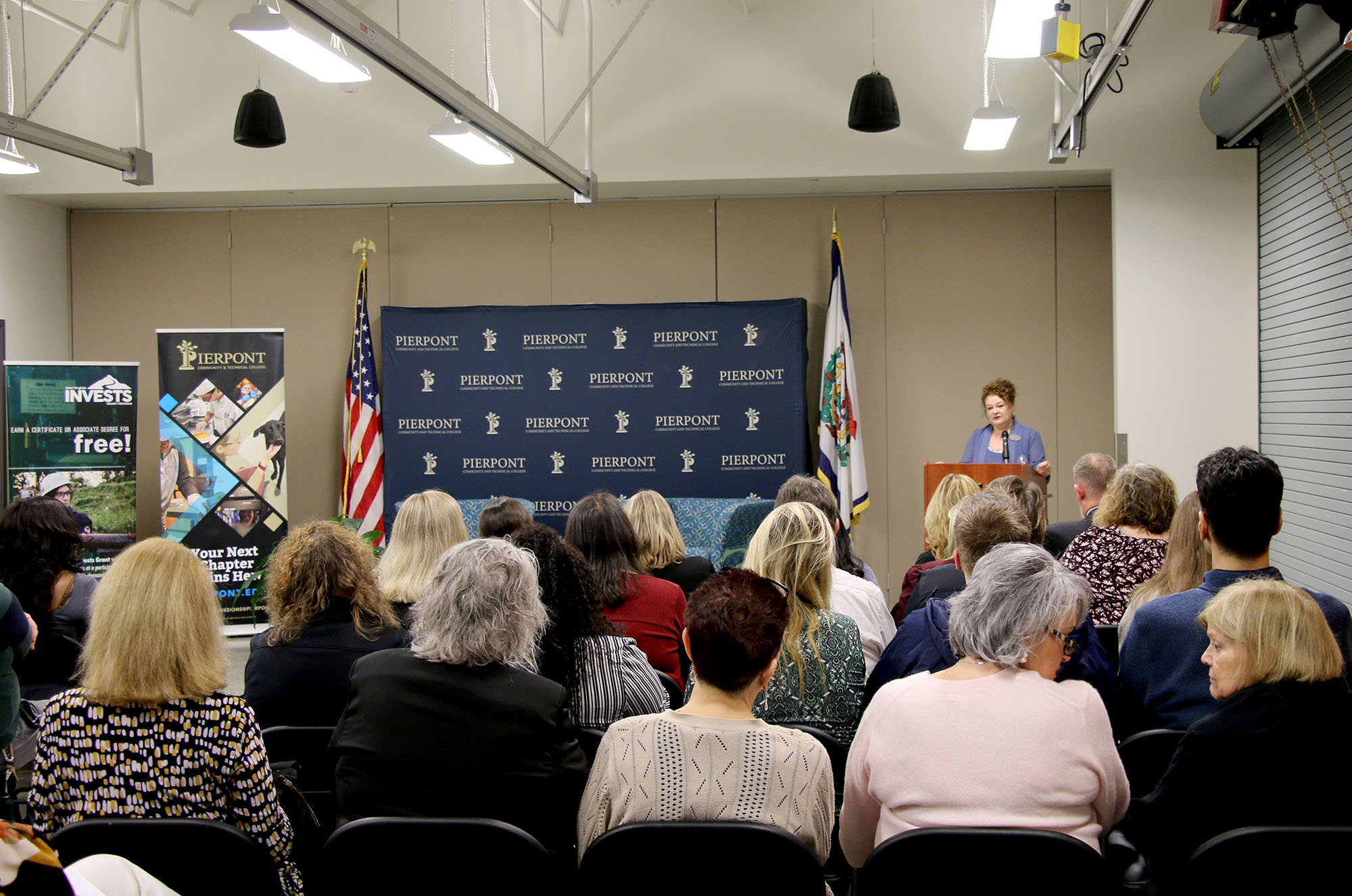 Kim Cale welcomes members of the campus and local community at the start of the presidential finalist open forums in Pierpont’s Advanced Technology Center.